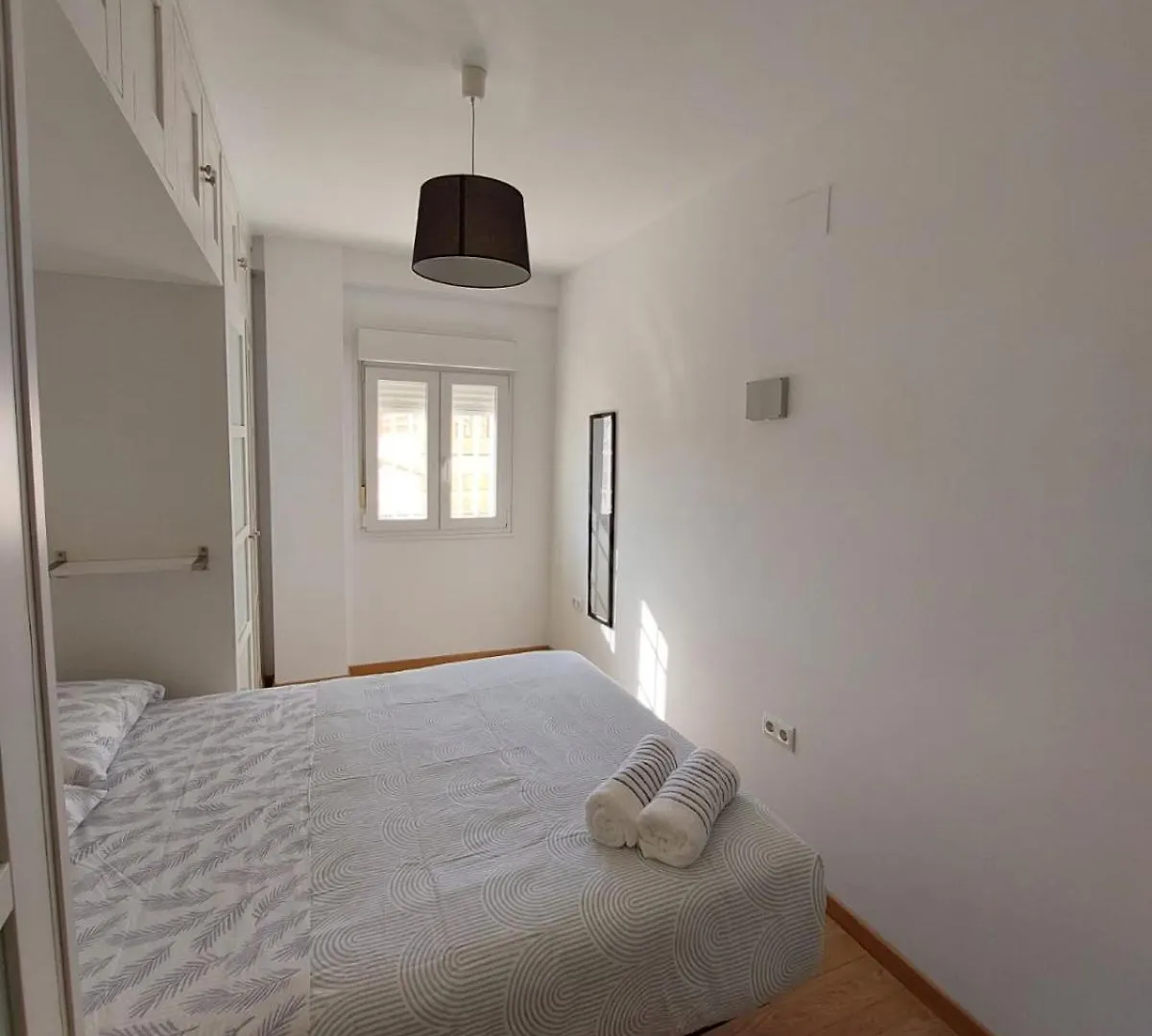 Sirena Center Apartment Seville 0*,  Spain